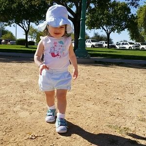 Meet your Posher, Eva